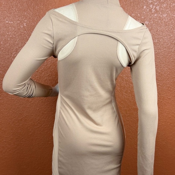 MISSGUIDED Sheer Mesh Asymmetric Neckline Long Sleeves Ruched Maxi Dress S8. E76 - Picture 3 of 15